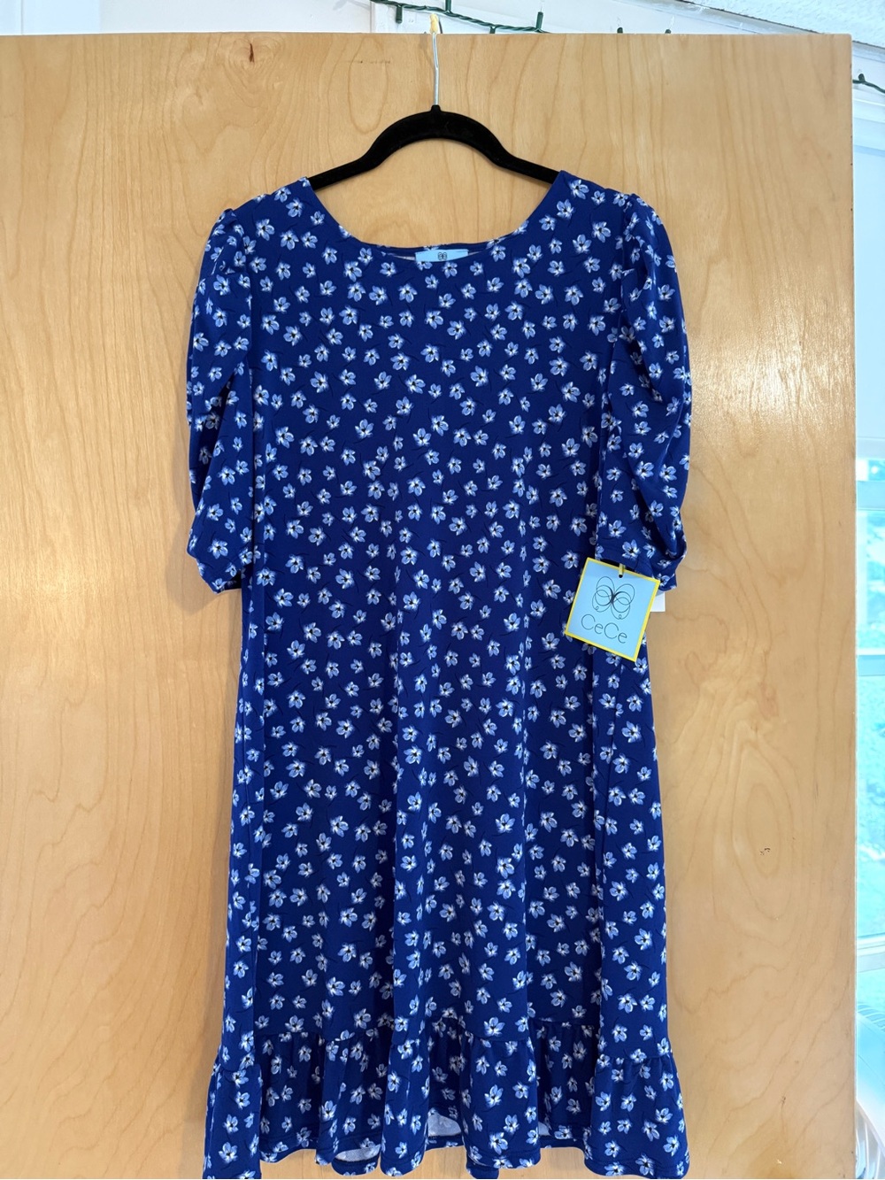 CeCe Garden Romance Ruffle Hem Puff Sleeve Dress Twilight Blue Floral L NWT - Picture 3 of 9